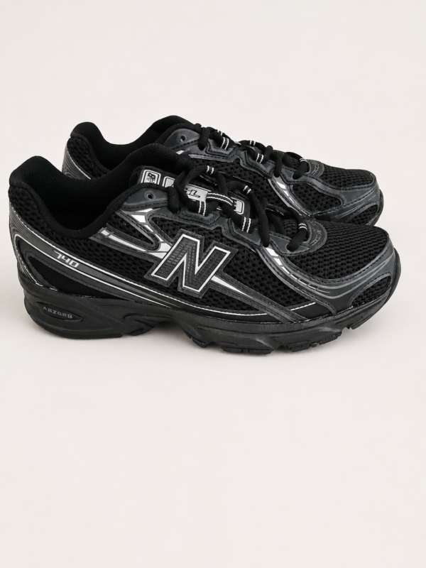 New Balance 740 - Black/Grey/Silver